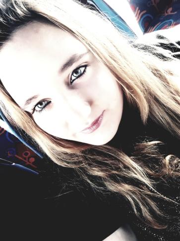 Kitty, 24 éves szombathelyi társkereső nő profil fotója