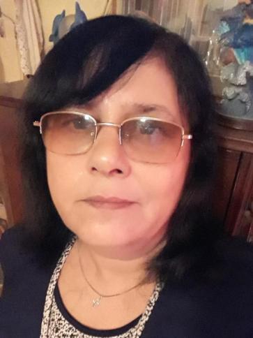 Eszter, 59 éves magyarkeszi társkereső nő profil fotója