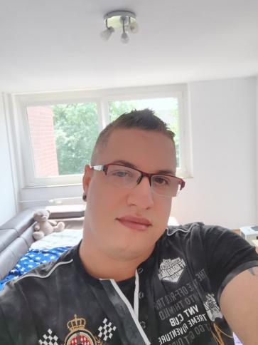 Robert, 41 éves németországi társkereső férfi profil fotója