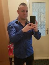 Sziasztok! Gábor vagyok. Komoly szentistváni párkereső nők jelentkezését várom.