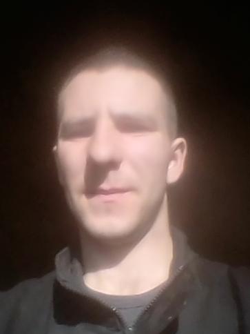 Roland, 32 éves dégi társkereső férfi profil fotója