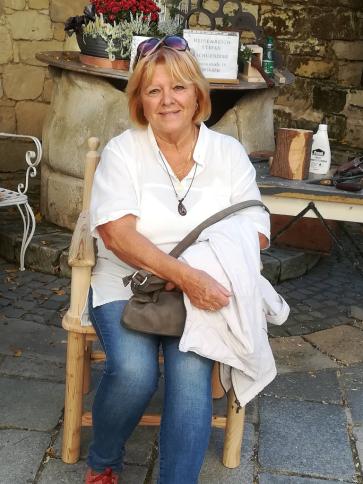 Judit, 77 éves szombathelyi társkereső nő profil fotója