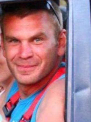 Szabolcs, 43 éves zalaszentlászlói társkereső férfi profil fotója