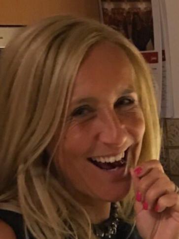 Andrea, 58 éves Budapest I. kerületi társkereső nő profil fotója Andrea, 58 éves Budapest I. kerületi társkereső nő profil fotója