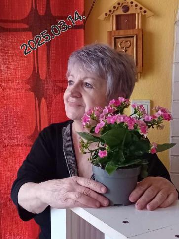 Marcsi, 73 éves gödi társkereső nő profil fotója