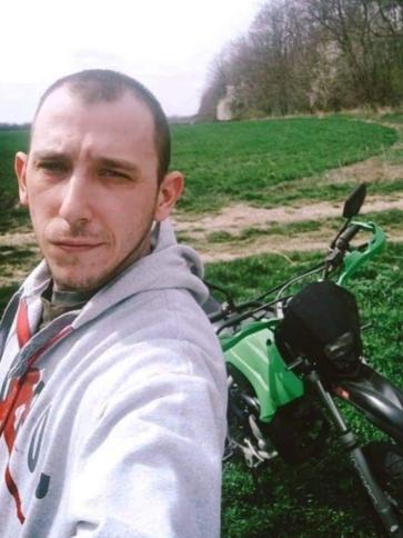 Attila, 33 éves törökszentmiklósi társkereső férfi profil fotója