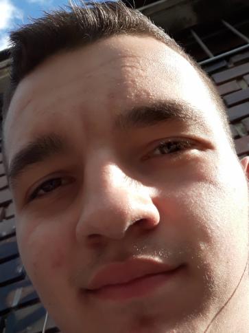 Ádám, 25 éves imolai társkereső férfi profil fotója