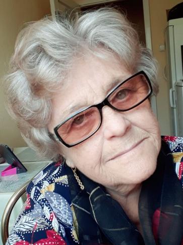 Anna, 71 éves Budapest XVIII. kerületi társkereső nő profil fotója