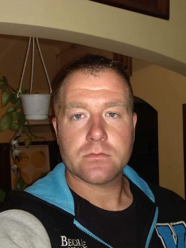 Dávid, 40 éves felcsúti társkereső férfi profil fotója