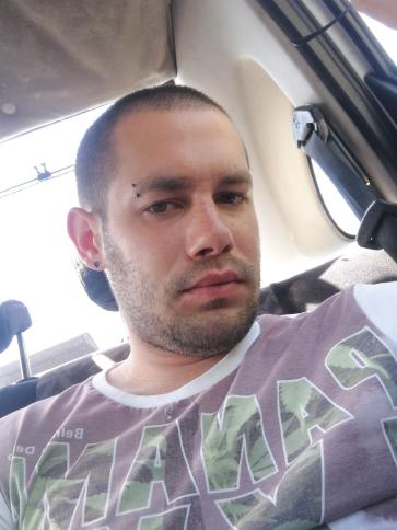 László, 31 éves rédicsi társkereső férfi profil fotója