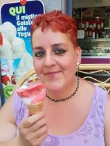 Sziasztok! Judit vagyok. Komoly bekecsi társkereső férfiak jelentkezését várom.