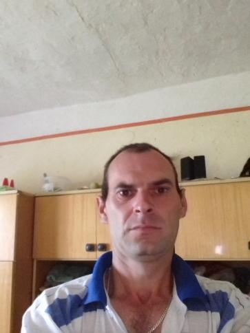 Imre, 41 éves nagymágocsi társkereső férfi profil fotója