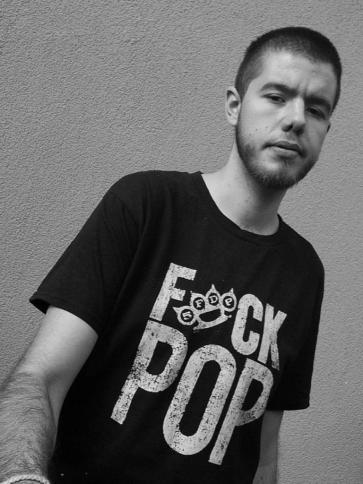 Dániel, 30 éves mázai társkereső férfi profil fotója