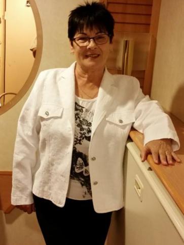 Agi, 71 éves szegedi társkereső nő profil fotója