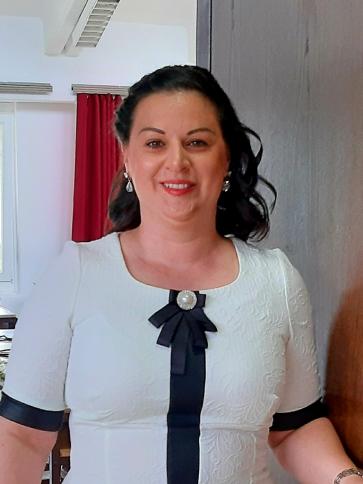 Orsolya, 45 éves bajai társkereső nő profil fotója