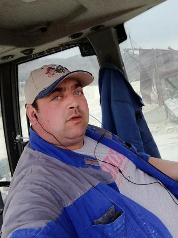 Andras, 41 éves hajdúsámsoni társkereső férfi profil fotója