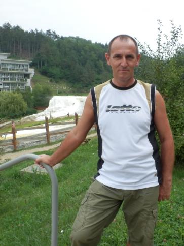 Atti, 58 éves nagykőrösi társkereső férfi profil fotója Atti, 58 éves nagykőrösi társkereső férfi profil fotója
