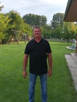 Sziasztok! István vagyok. Komoly kunpeszéri párkereső nők jelentkezését várom.