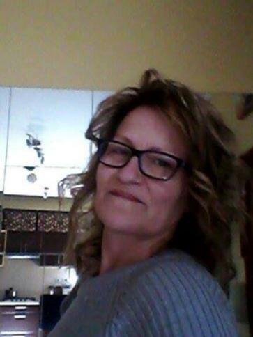 Csilla, 57 éves ceglédi társkereső nő profil fotója