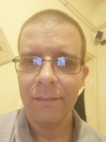 József, 43 éves kunbajai társkereső férfi profil fotója