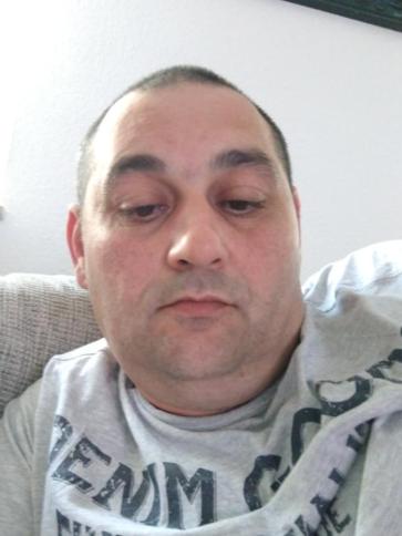 Imre, 49 éves álmosdi társkereső férfi profil fotója