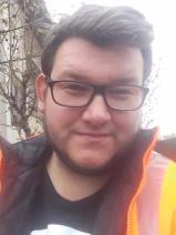 Sziasztok! András vagyok. Fiatal taksonyi párkereső lányokkal chatelnék.