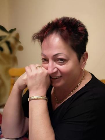 Rozál, 68 éves leányvári társkereső nő profil fotója