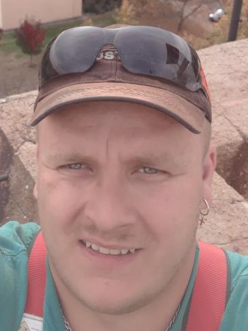 Béla, 37 éves csabrendeki társkereső férfi profil fotója