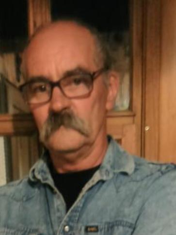Dezső, 66 éves ugodi társkereső férfi profil fotója