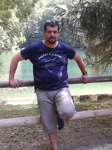 Gábor, 41 éves tarnaszentmiklósi társkereső férfi profil fotója