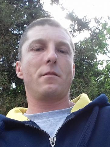 Zoltán, 44 éves novaji társkereső férfi profil fotója