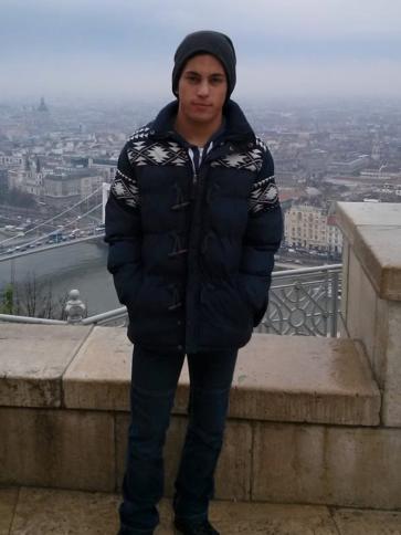 Lajos, 28 éves kővágószőlősi társkereső férfi profil fotója