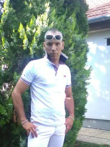 Gabor, 44 éves győri társkereső férfi profil fotója