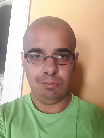 Dávid, 30 éves kurdi társkereső férfi profil fotója