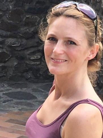 Eszter, 48 éves egri társkereső nő profil fotója
