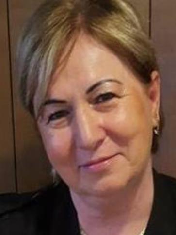 Brigitta, 64 éves kiskunhalasi társkereső nő profil fotója Brigitta, 64 éves kiskunhalasi társkereső nő profil fotója
