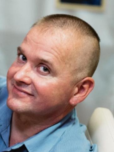 Karesz, 53 éves komlói társkereső férfi profil fotója
