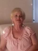 Sziasztok! Zsuzsa vagyok. Online büki randizni vágyó férfiak jelöljetek kedvencnek.