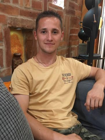 Krisztián, 31 éves enyingi társkereső férfi profil fotója