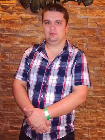 Zoltán, 32 éves tiszateleki társkereső férfi profil fotója