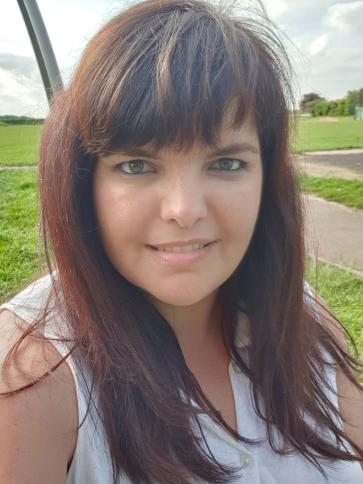 Szandra, 41 éves ózdi társkereső nő profil fotója