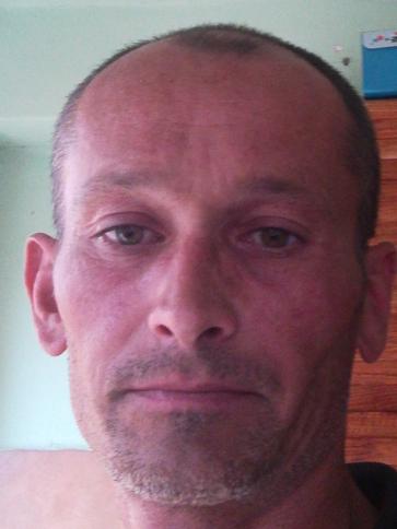 Péter, 47 éves esztári társkereső férfi profil fotója