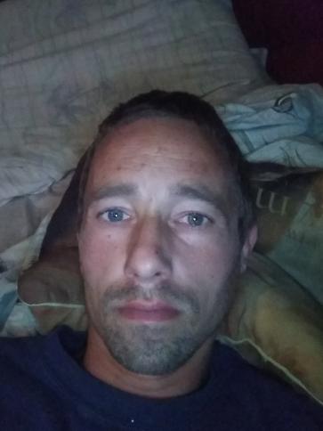 Csaba, 43 éves kőszárhegyi társkereső férfi profil fotója