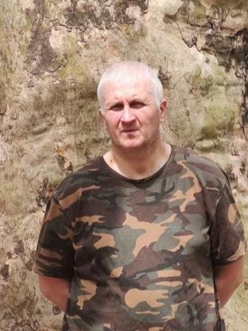 István, 57 éves tatai társkereső férfi profil fotója István, 57 éves tatai társkereső férfi profil fotója