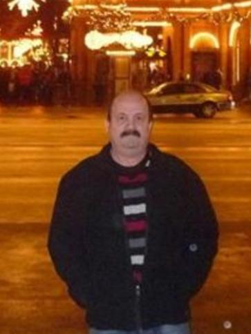 Jenő, 72 éves tapolcai társkereső férfi profil fotója