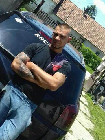 Gabi, 44 éves somlószőlősi társkereső férfi profil fotója