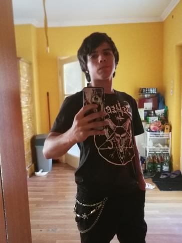Robi, 25 éves dömsödi társkereső férfi profil fotója Robi, 25 éves dömsödi társkereső férfi profil fotója