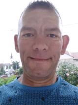 Sziasztok! Sanyi vagyok. Komoly csobádi párkereső nők jelentkezését várom.