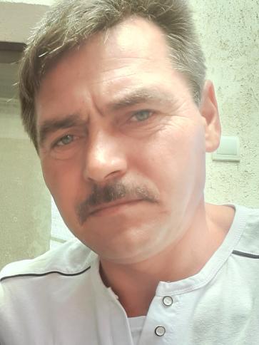 Albert, 51 éves kapuvári társkereső férfi profil fotója