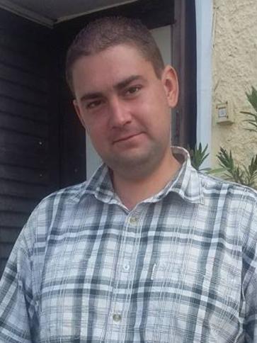Milán, 35 éves bázakerettyei társkereső férfi profil fotója